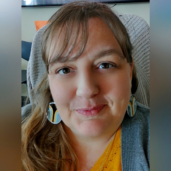 Meet your Posher, Claudine - Picture 1 of 1